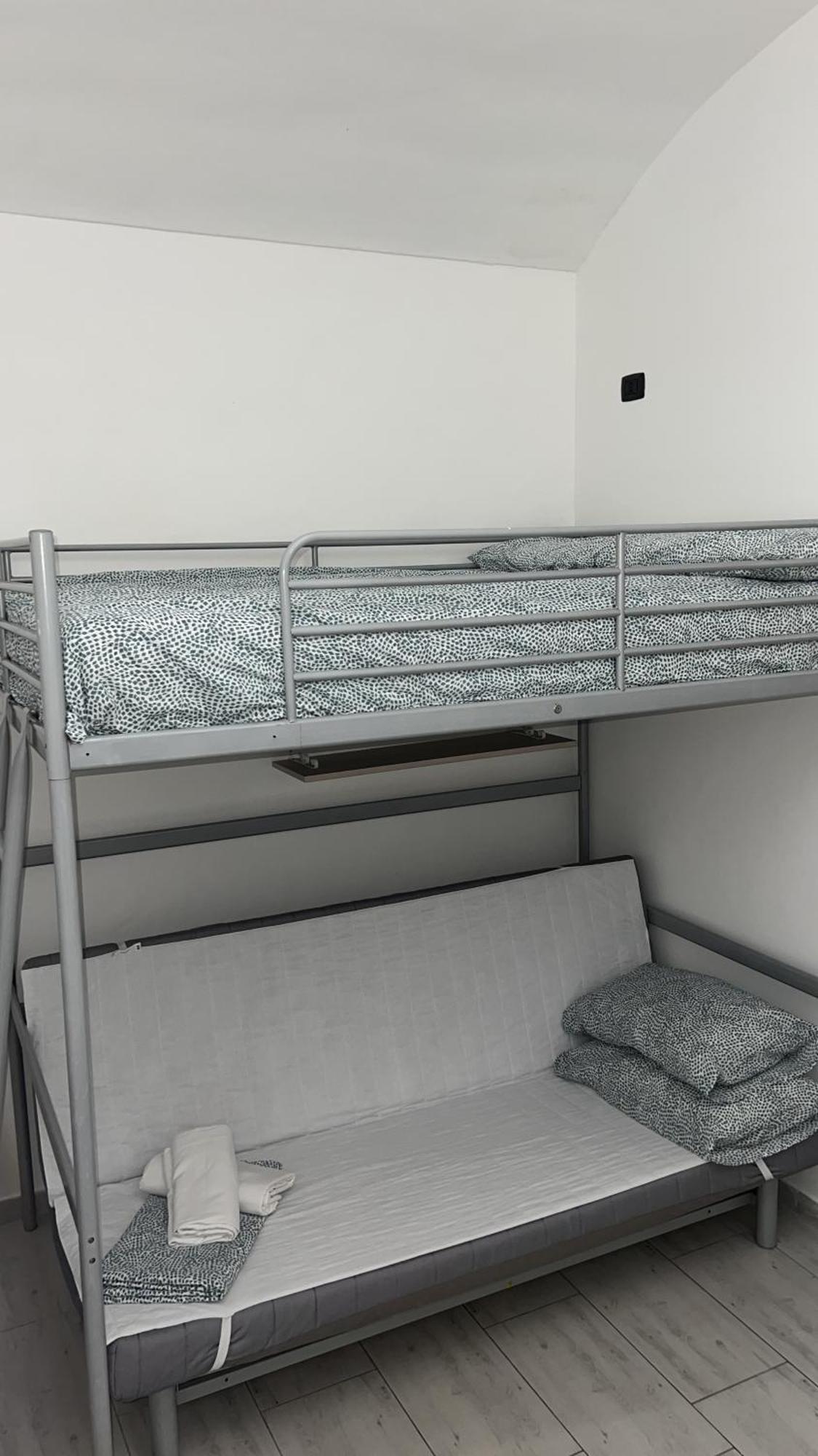 Ferienwohnung Bed2Go Brescia Turin Exterior foto